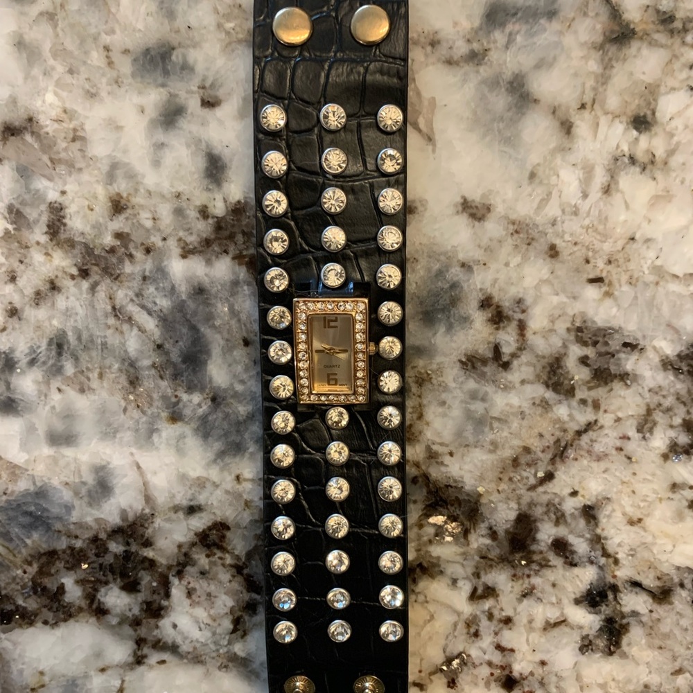 Women’s Watch, Black Bracelet Style With Crystals, Gold/Crystal Bezel, Works